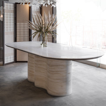 طاولات طعام