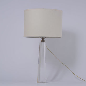 مصباح طاولة