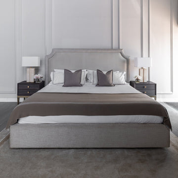 سرير من مجموعة سمر